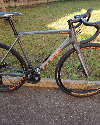 Bici gravel ciclocross cube cross race pro