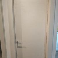 Porta in LEGNO laccato bianco spazzolato NUOVA