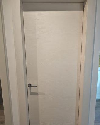 Porta in LEGNO laccato bianco spazzolato NUOVA