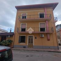 4 LOCALI A BOTRICELLO