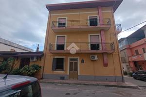 4 LOCALI A BOTRICELLO