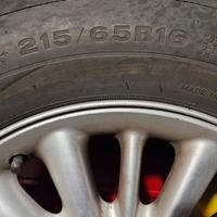 Pneumatici invernali Goodyear 215 65 R 16 98 H