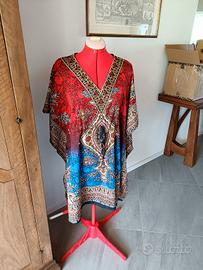 Copricostume vestito etnico rosso e blu