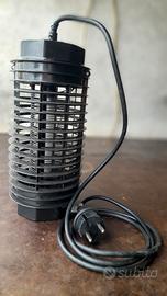 Lampada elettrica cattura zanzare