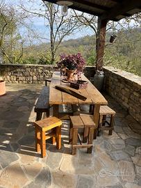 Tavolo in legno da esterno