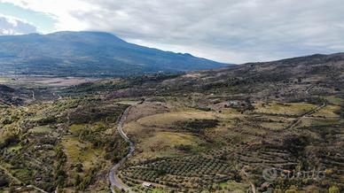 Terreno con vista etna e valle alcantara