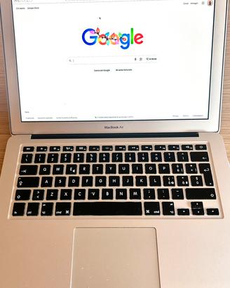 Macbook air 2017 8gb ram 128ssd