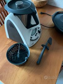 Bimby Vorwerk TM31 con accessori