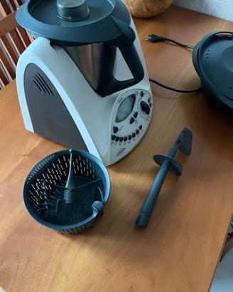 Bimby Vorwerk TM31 con accessori