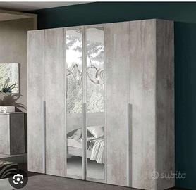 Armadio 6 ante con luci led  stato buono