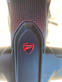 Ducati v4 s streetfighter