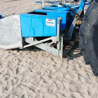 puliscispiaggia usato da trattore 