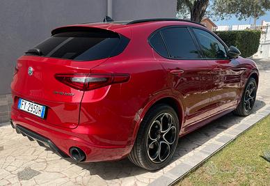 Stelvio 2.2 210cv