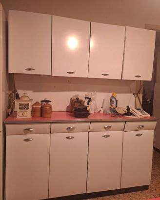 Credenza cucina e tavolo vintage anni '60