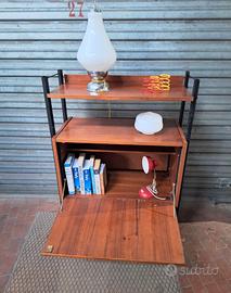 Mobile ingresso libreria vintage