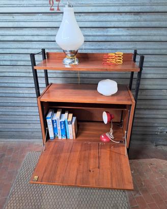 Mobile ingresso libreria vintage