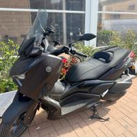 Yamaha XMAX 300 TECH MAX anno 2024 - 4100KM