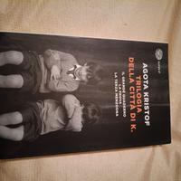 libro NUOVO " trilogia della città di k. "