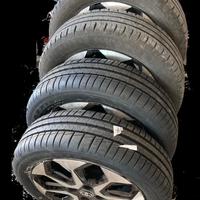 cerchi e pneumatici 165/60 R15 77H per Toyota Aygo