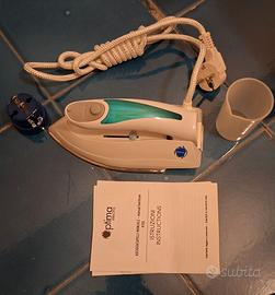 Ferro da stiro da viaggio nuovo