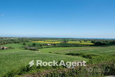 CASALE CON VISTA MARE