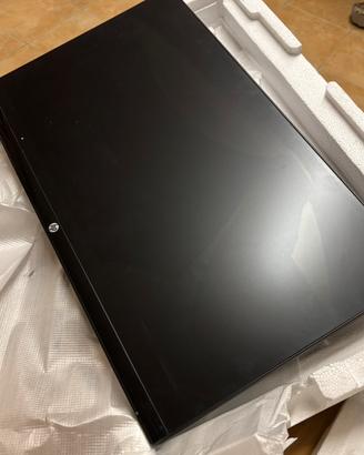 2 Monitor HP 22”: 1 nuovo + 1 da riparare