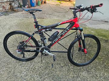 mountain bike Ghost wordlcup  tutta in carbobio 