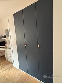 Armadio Ikea 4 ante con cassetti e ripiani