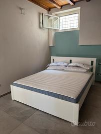 Letto + materasso + cuscini