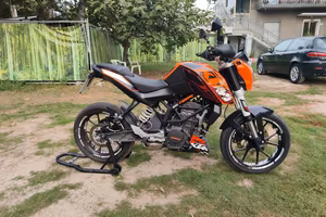 KTM Duke 125 (2014) – 15 CV