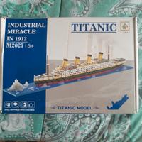 modellino del titanic 