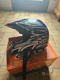 vecchio casco moto per ragazzo 