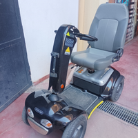 Scooter elettrico per anziani e disabili