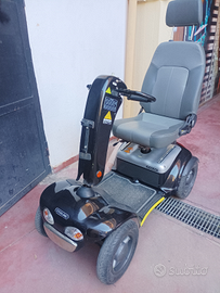 Scooter elettrico per anziani e disabili