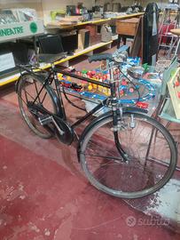 Bicicletta Raleigh cambio tre rapporti al mozzo