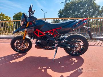 Aprilia Dorsoduro 900