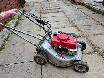 taglia erba  trazionato Honda