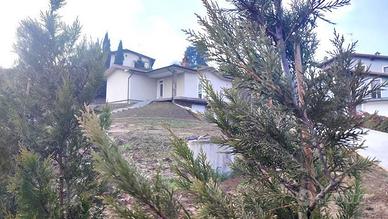Villa di 2 m² con più di 5 locali a Stradella