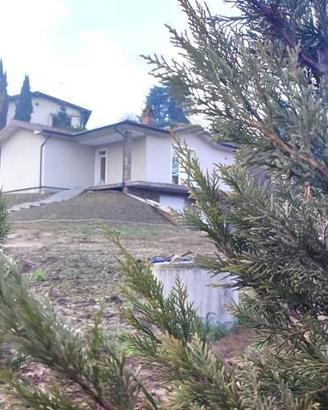 Villa di 2 m² con più di 5 locali a Stradella