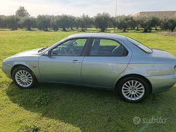 Alfa 156