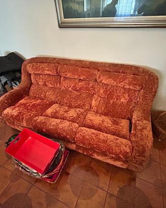 DIVANO+2 POLTRONE+TAVOLINO