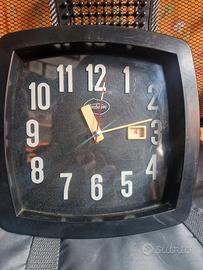 orologio da muro elettromeccanico