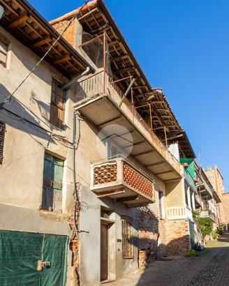 RUSTICO A MONTEMAGNO