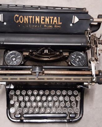 Macchina da scrivere vintage anni '30