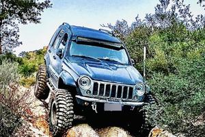 Jeep cherokee 2.8 preparato