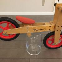 Bici in legno senza pedali