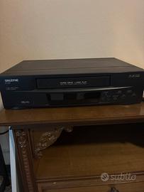 Videoregistratore e e vhs
