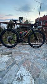 Ridley ASTR 2024 -SRAM RIVAL AXS 12V-RACING GRAVEL