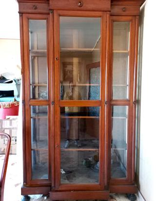 Vetrina Cristalleria stile classico