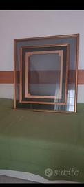 quadro con  cornice in legno antichizzato e vetro